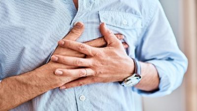 8 أعراض للنوبة القلبية قبل شهر من حدوثها