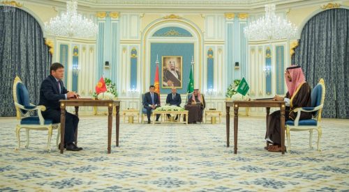 خادم الحرمين الشريفين ورئيس جمهورية قرغيزستان يشهدان توقيع ست اتفاقيات ومذكرات تفاهم بين حكومتي البلدين