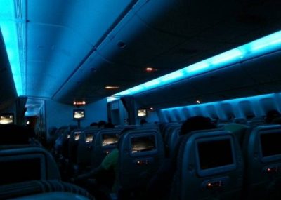 سر-مرعب-وراء-تعتيم-الأضواء-عند-إقلاع-وهبوط-الطائرات-659×470