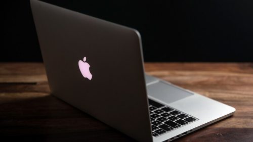 آبل تكشف عن أقوى حواسبها المحمولة والمجهز ببطارية تعمل 20 ساعة!